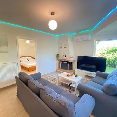 Cozy 2 Room Apartment With Garden Near Athens Air-Port Artemida  Exterior foto