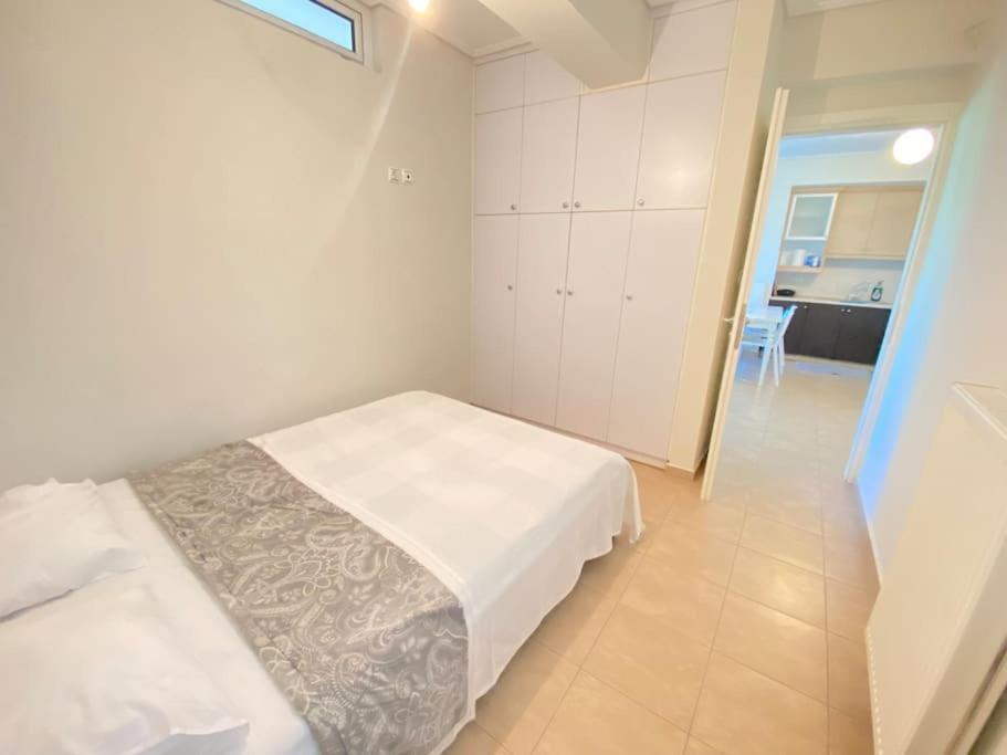 Cozy 2 Room Apartment With Garden Near Athens Air-Port Artemida  Exterior foto